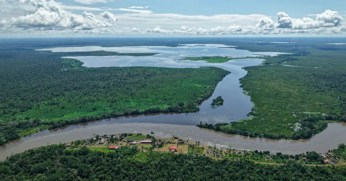 Lake Musa Karusha Rimachi Lake Amazon Peru Peruvian Largest